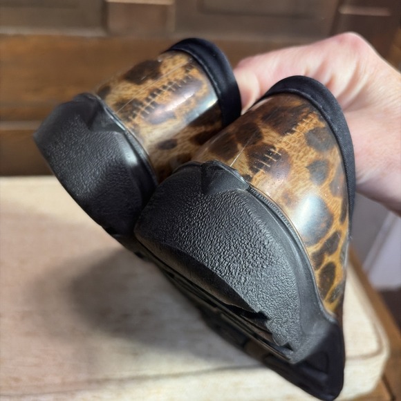 Women's Size 8 Sloggers Red Paisley Animal Print Lot Of 2 - Picture 12 of 16